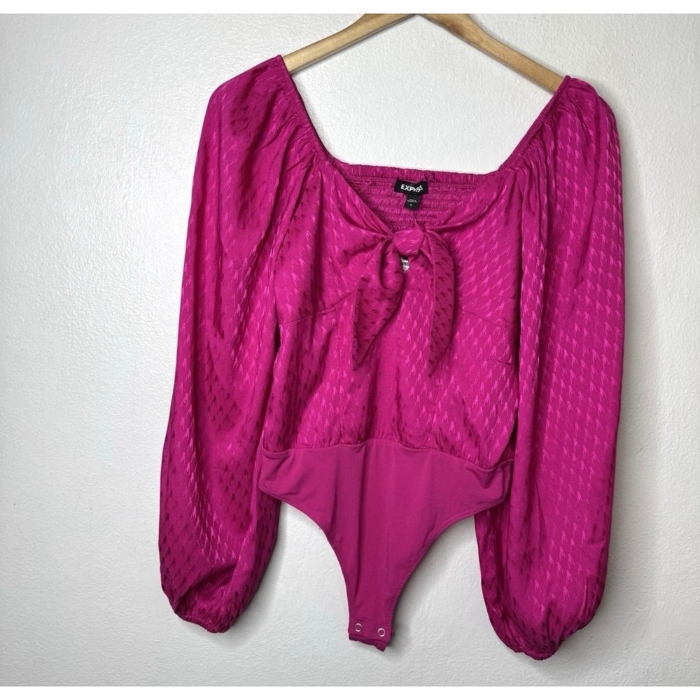 New Express Satin Jacquard Bodysuit Women's‎ Small Hot Pink How Tie Front Party
